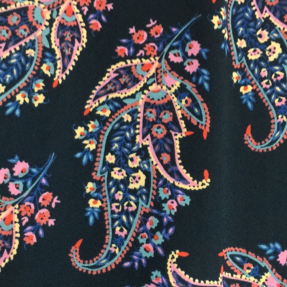 THE LIMITED Classic Paisley Print Easy Care Poly Fabric Navy w/Shades of Pink - Picture 11 of 16